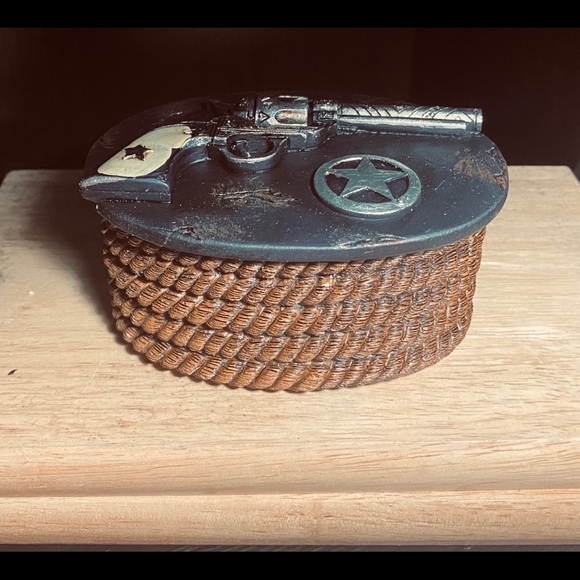 GUN W/ ROPE SMALL T/B - Picture 6 of 6